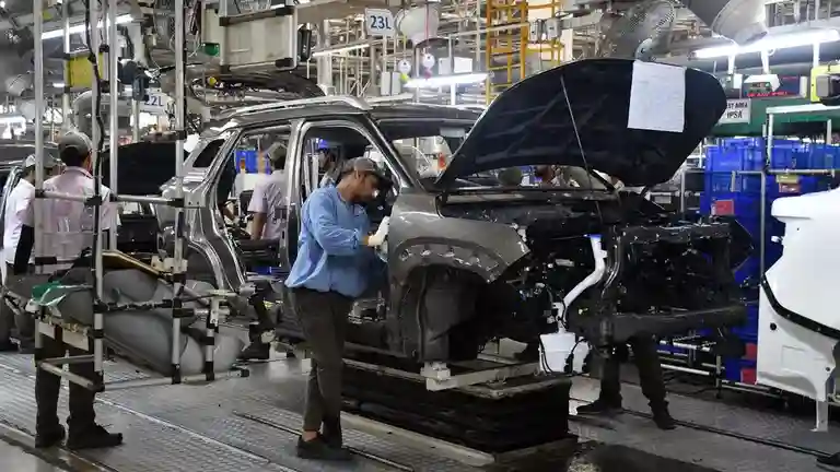 Auto components sector records turnover of ₹7.60 lakh crore in FY2025-26
