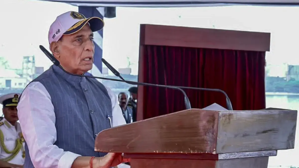Indian Navy Safeguards ₹9,000 Crore Trade Amid West Asia Crisis